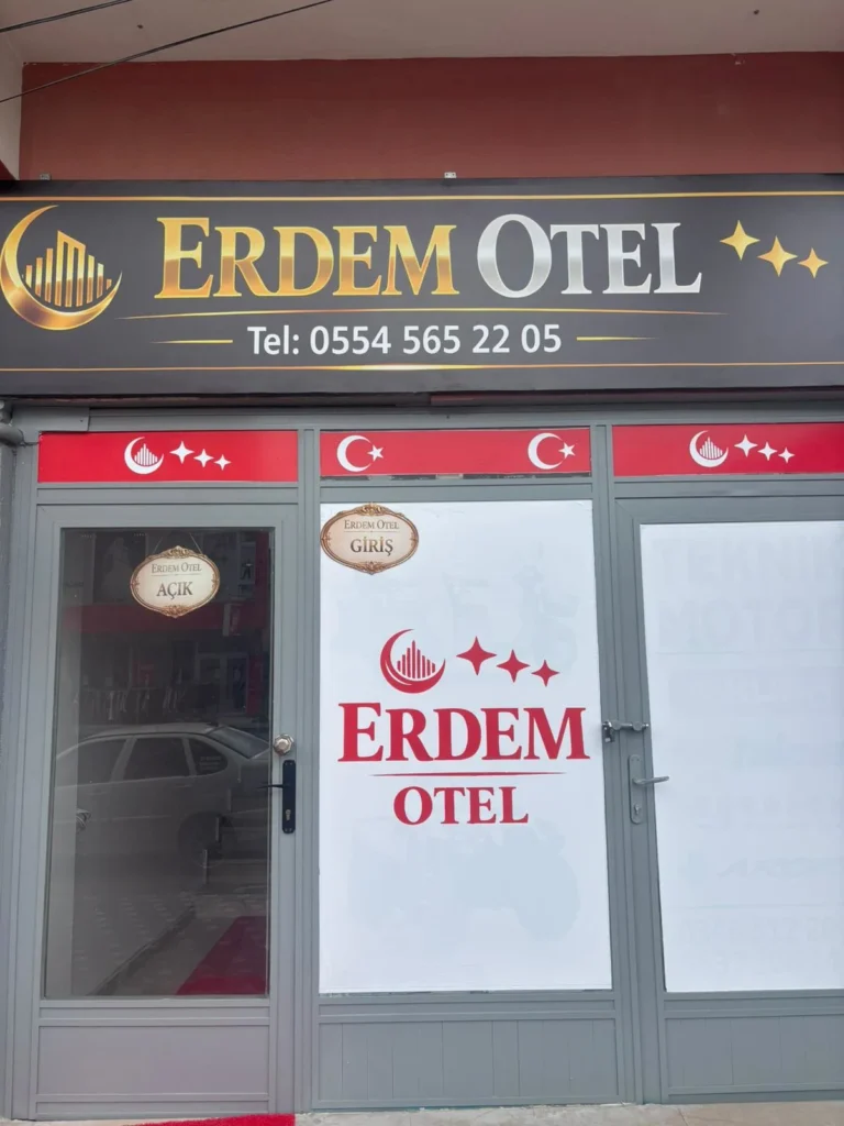 Erdem Otel giriş kapısı ve tabela görünümü Sivas Şarkışla
