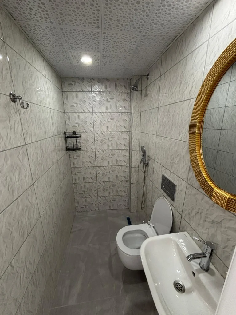 Erdem Otel banyo lavabo ve tuvalet alanı genel görünüm Sivas Şarkışla