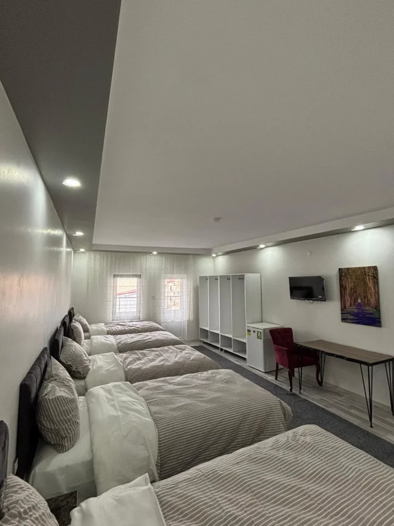 Erdem Otel geniş çok yataklı oda grup konaklama alanı Sivas Şarkışla